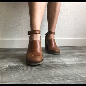 Free people ankle boot sz 37